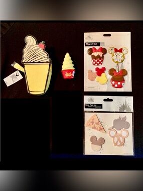 Disney Themed Snack Pack: Dole Change Purse, and Magnets.